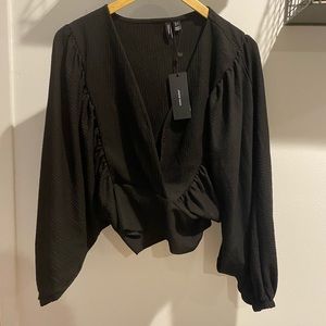 New with tags - black puffy sleeve shirt